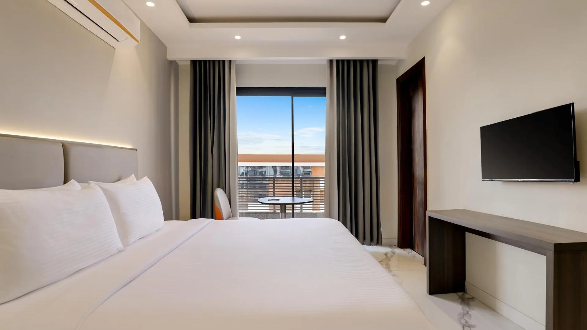 The Hoften Sukh Vasa, Sector 51 Gurgaon 3*,  Inde