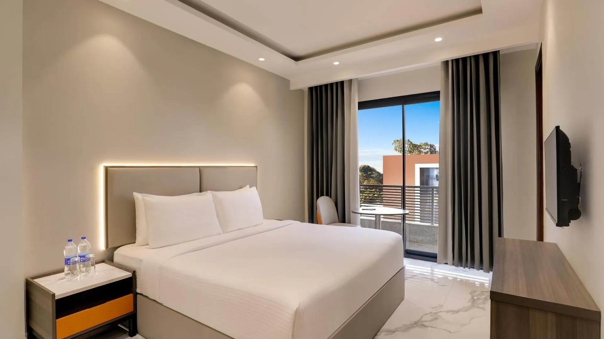 Hotel The Hoften Sukh Vasa, Sector 51 Gurgaon